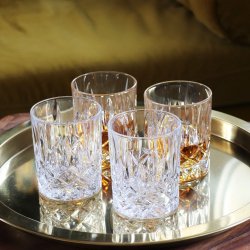 Coffret de verres de dégustation à rhum et whisky DIAMANTE Collection  'Auris' en cristal non décoré Coffret cadeau de 4 verres à dégustation -   France