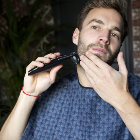 Tablier de rasage pour miroir - bavoir de rasage homme (barbe et moustache)