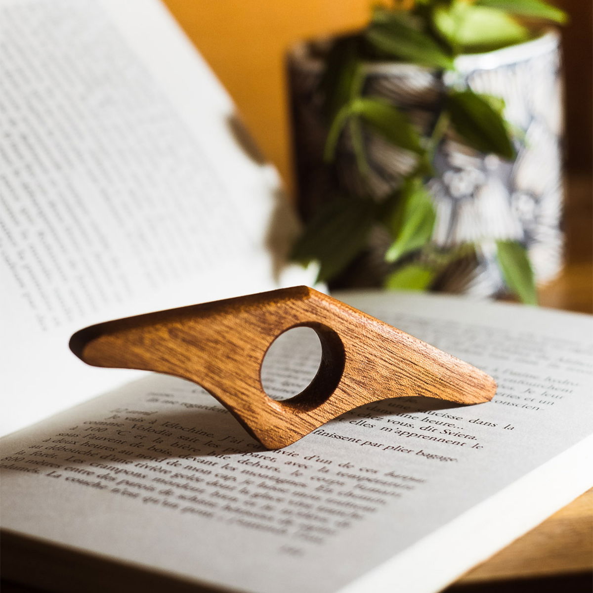 Bague de lecture en bois - Les Raffineurs